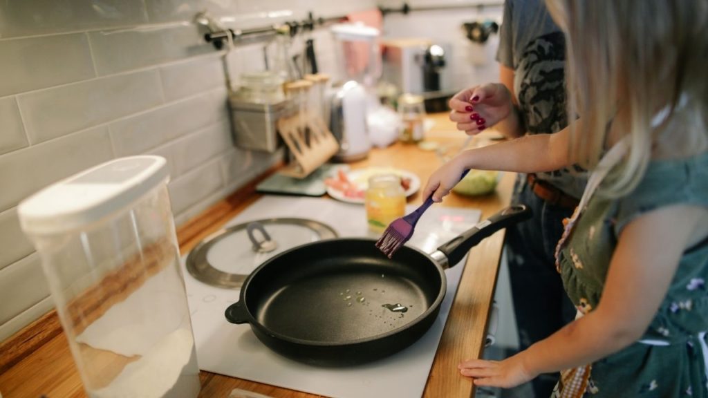 Pamiętaj, że Twoja kuchnia powinna być bezpieczna dla małych pomocników