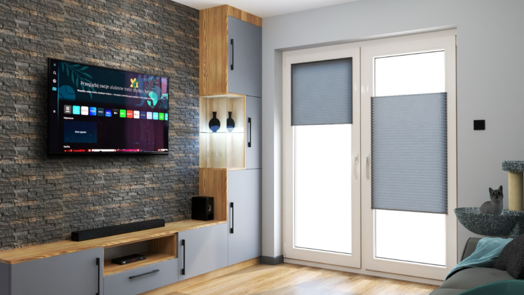 Nowoczesna aranżacja ściany za telewizorem z kamiennym wykończeniem i minimalistycznym regałem