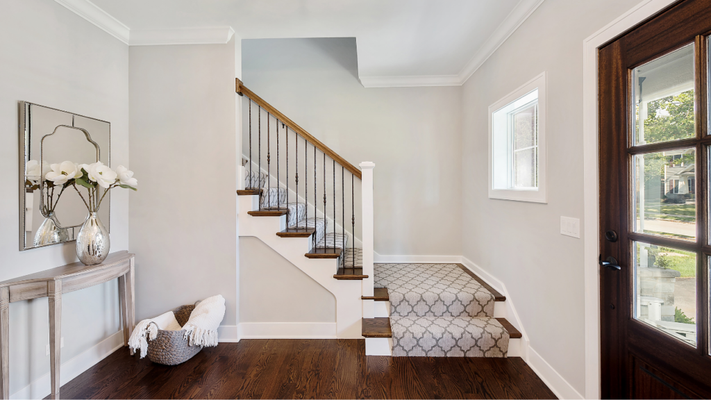 Schody z wykładziną dywanową – komfort i bezpieczeństwo