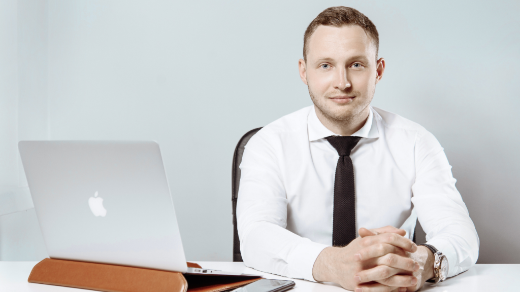 Erik Sadlewski - Doradca Finansowy - Kredyt? Porozmawiajmy!